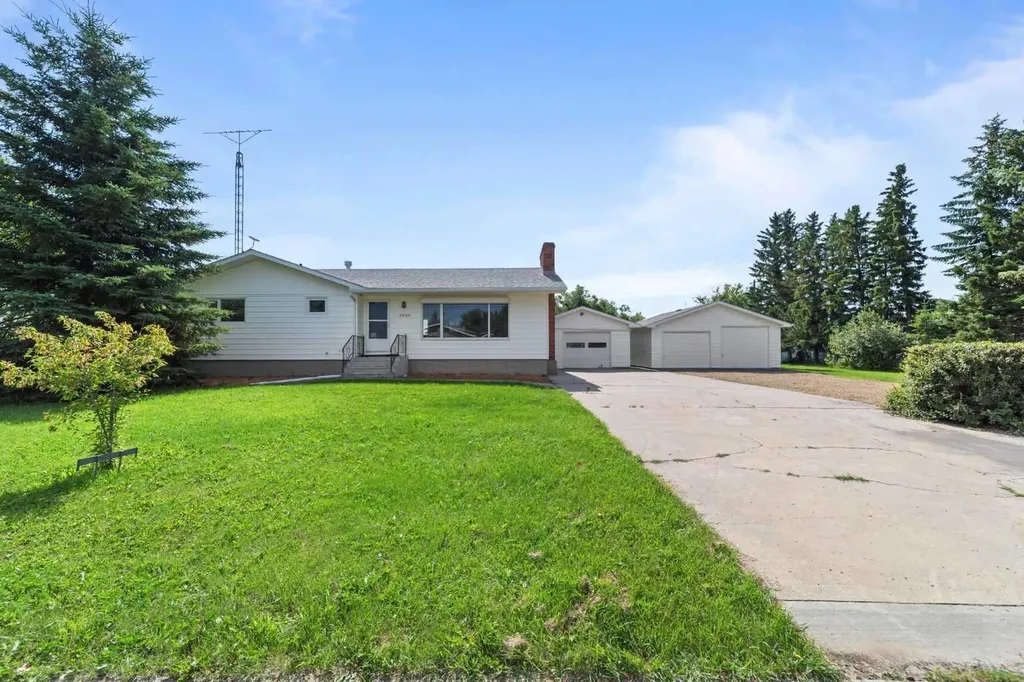 5209 51 Street Castor AB T0C 0X0