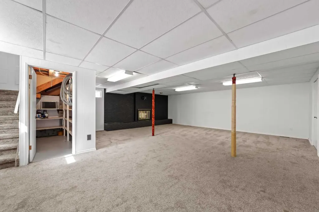 5209 51 Street Castor AB T0C 0X0