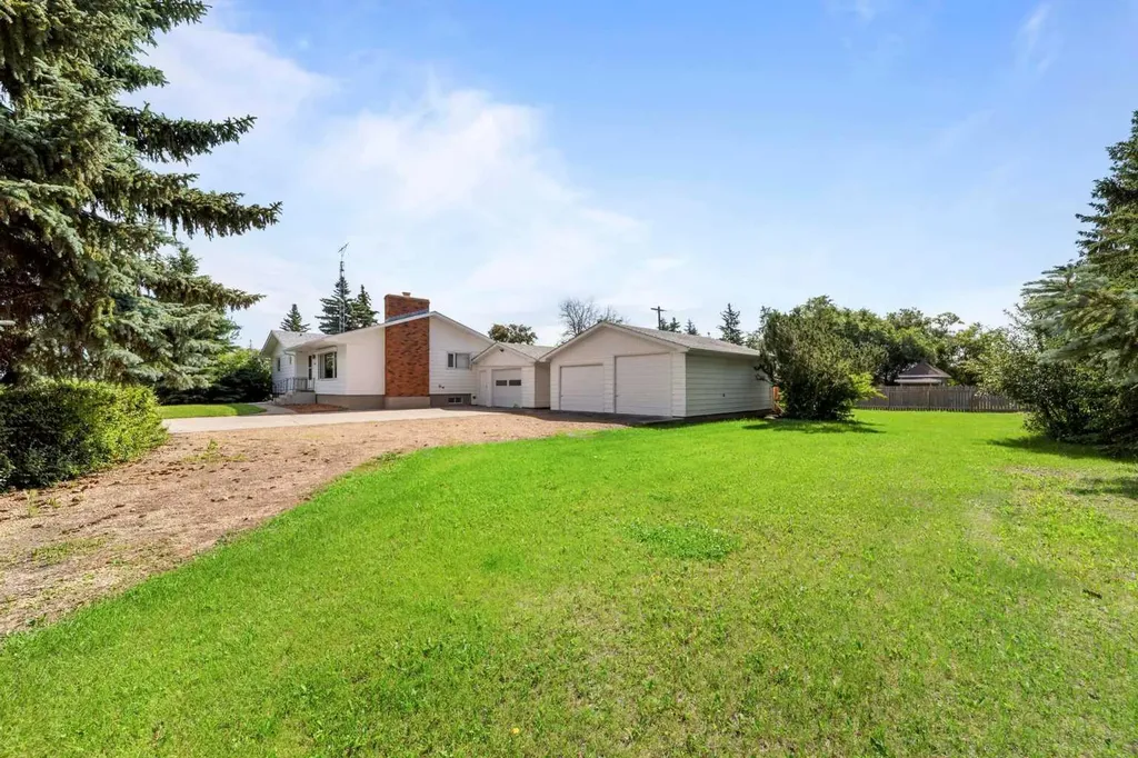 5209 51 Street Castor AB T0C 0X0