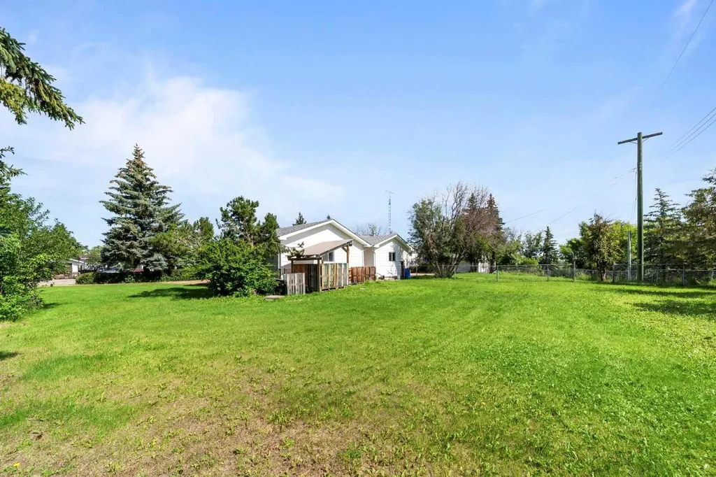 5209 51 Street Castor AB T0C 0X0