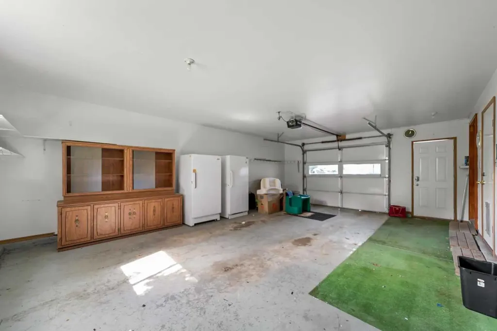 5209 51 Street Castor AB T0C 0X0