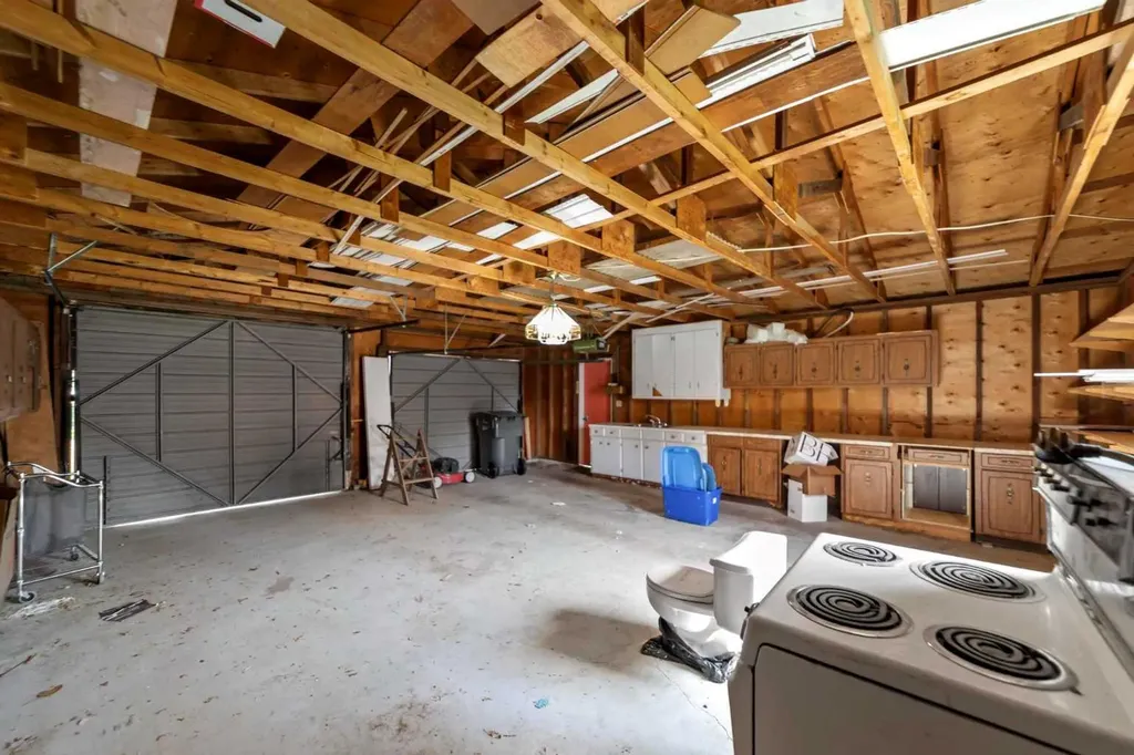 5209 51 Street Castor AB T0C 0X0