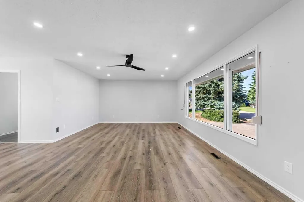 5209 51 Street Castor AB T0C 0X0