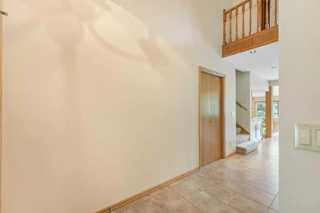 9144 Oakmount Drive SW Calgary AB T2V 4X7