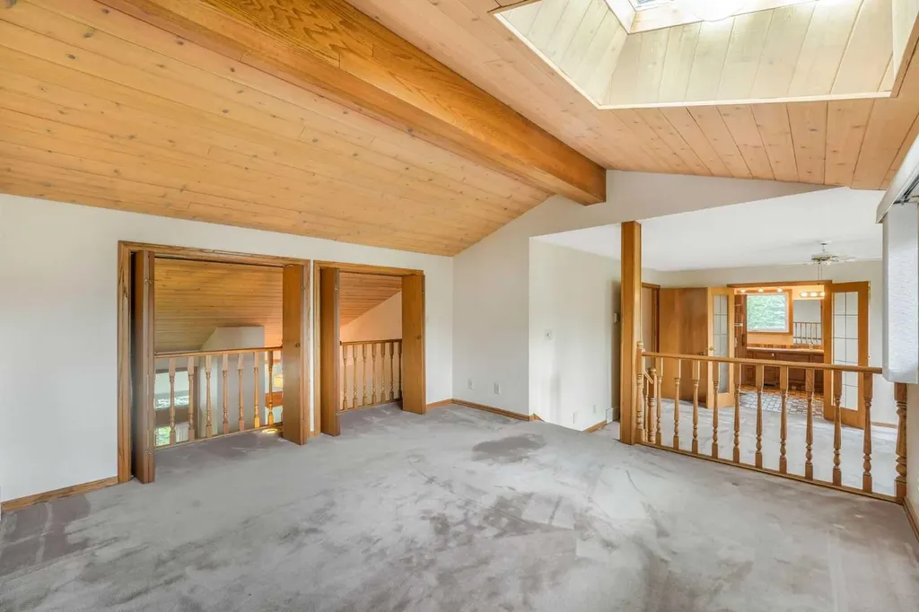 9144 Oakmount Drive SW Calgary AB T2V 4X7