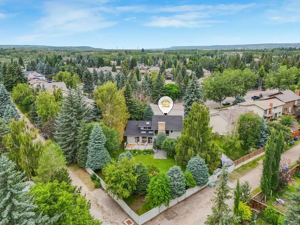 9144 Oakmount Drive SW Calgary AB T2V 4X7