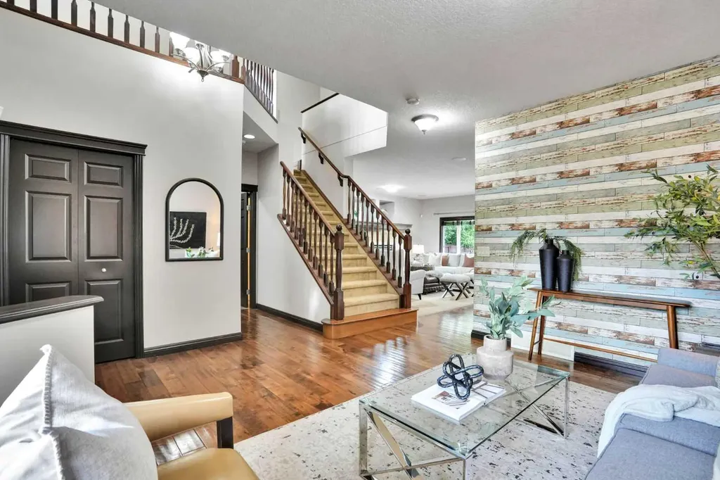 212 Everbrook Way SW Calgary AB T2Y 0E8