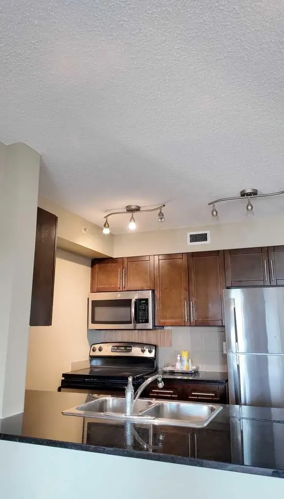 7110 80 Avenue NE Calgary AB T3J0N4