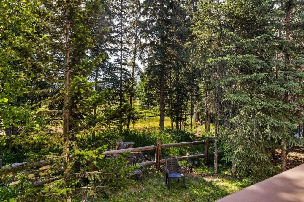 108 Armstrong Place Canmore AB T1W3L2