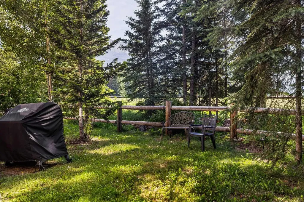 108 Armstrong Place Canmore AB T1W3L2