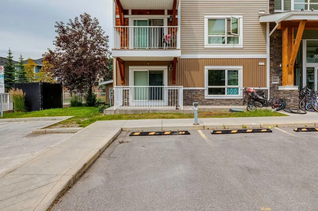 302 Skyview Ranch Drive NE Calgary AB T3N 0P5