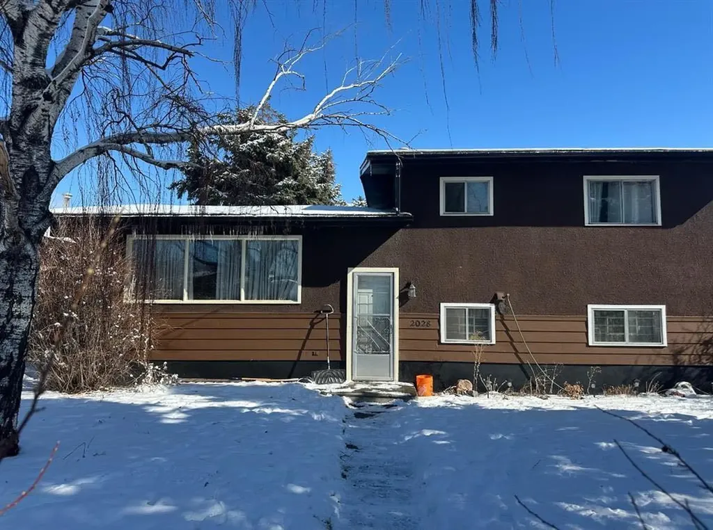 2028 43 Street SE Calgary AB T2B1H3