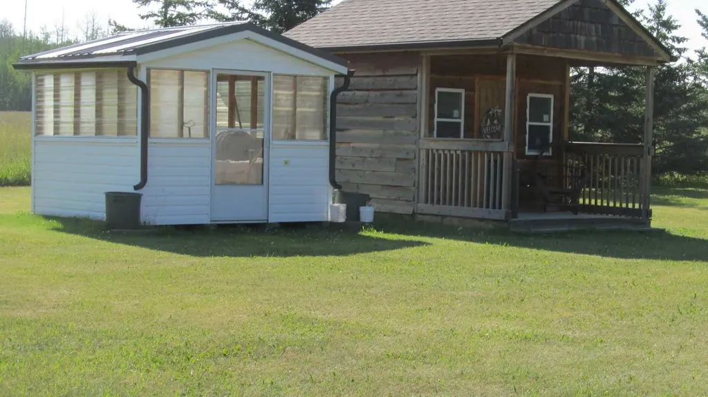 693077 Range Road 120 Elmworth AB T0H 0C0