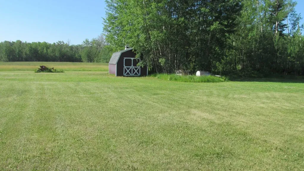 693077 Range Road 120 Elmworth AB T0H 0C0