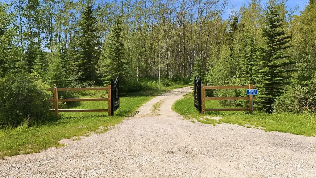 425054 Highway 771 Rural Ponoka County AB T0C 2J0