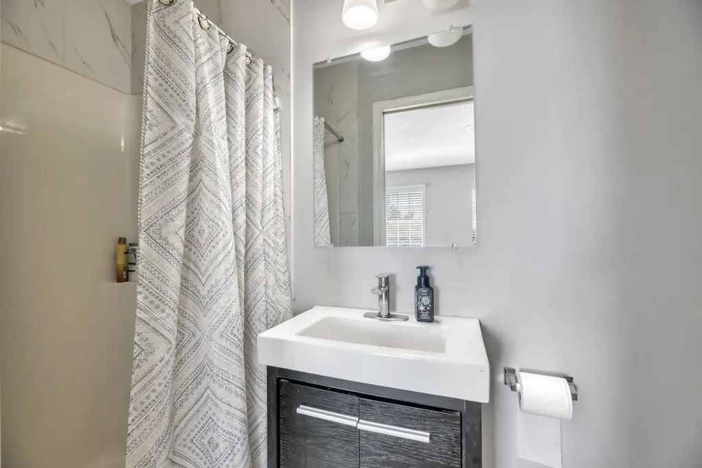 7 San Diego Manor NE Calgary AB T1Y 7A5