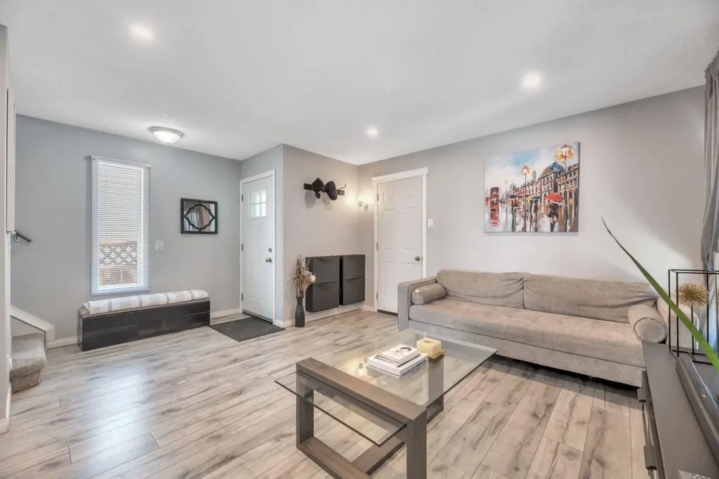 7 San Diego Manor NE Calgary AB T1Y 7A5