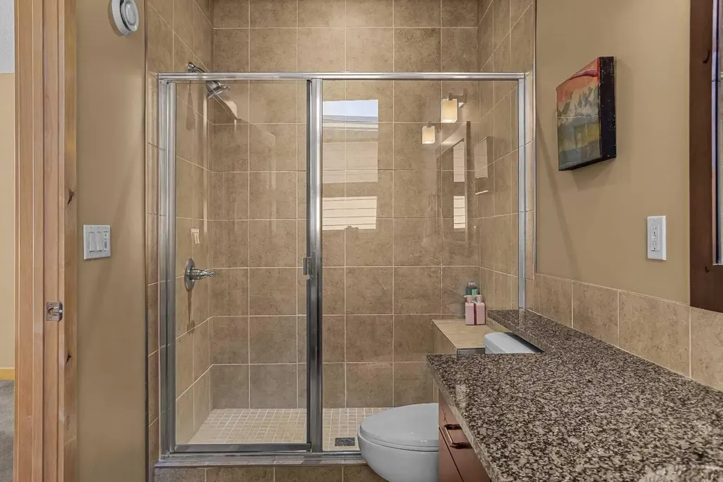 516 8th Avenue Canmore AB T1W2E3