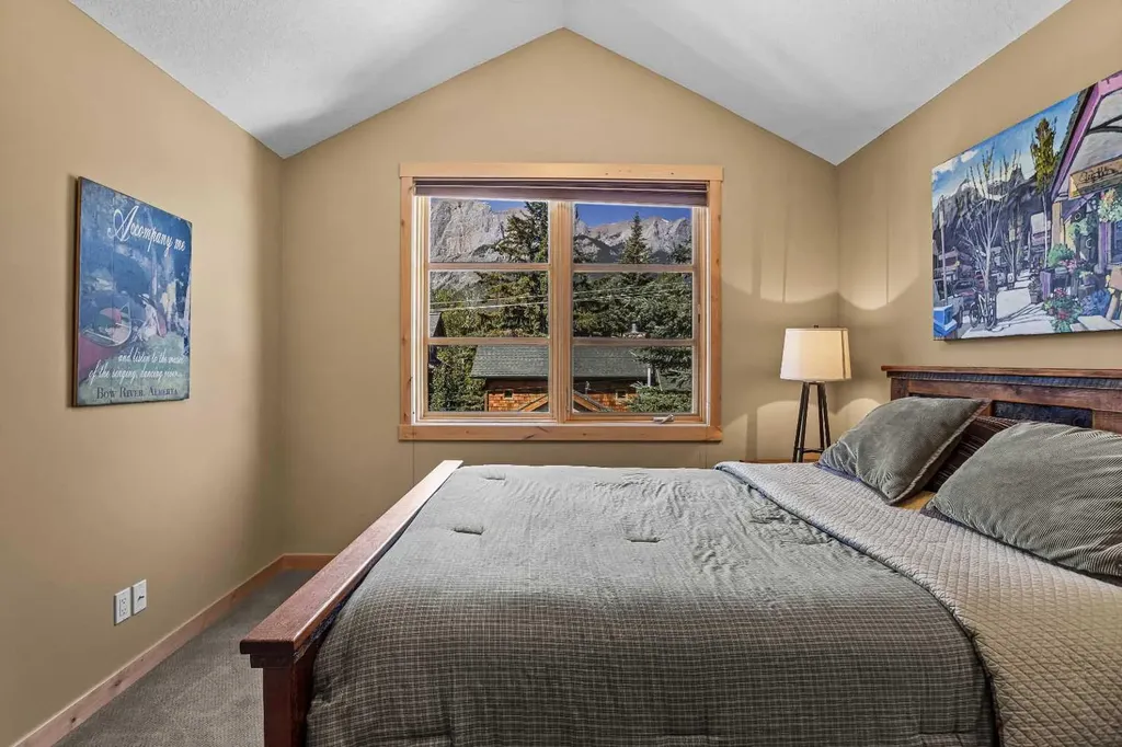 516 8th Avenue Canmore AB T1W2E3