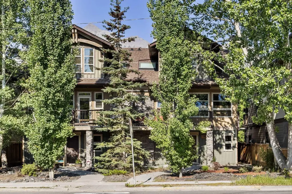 516 8th Avenue Canmore AB T1W2E3