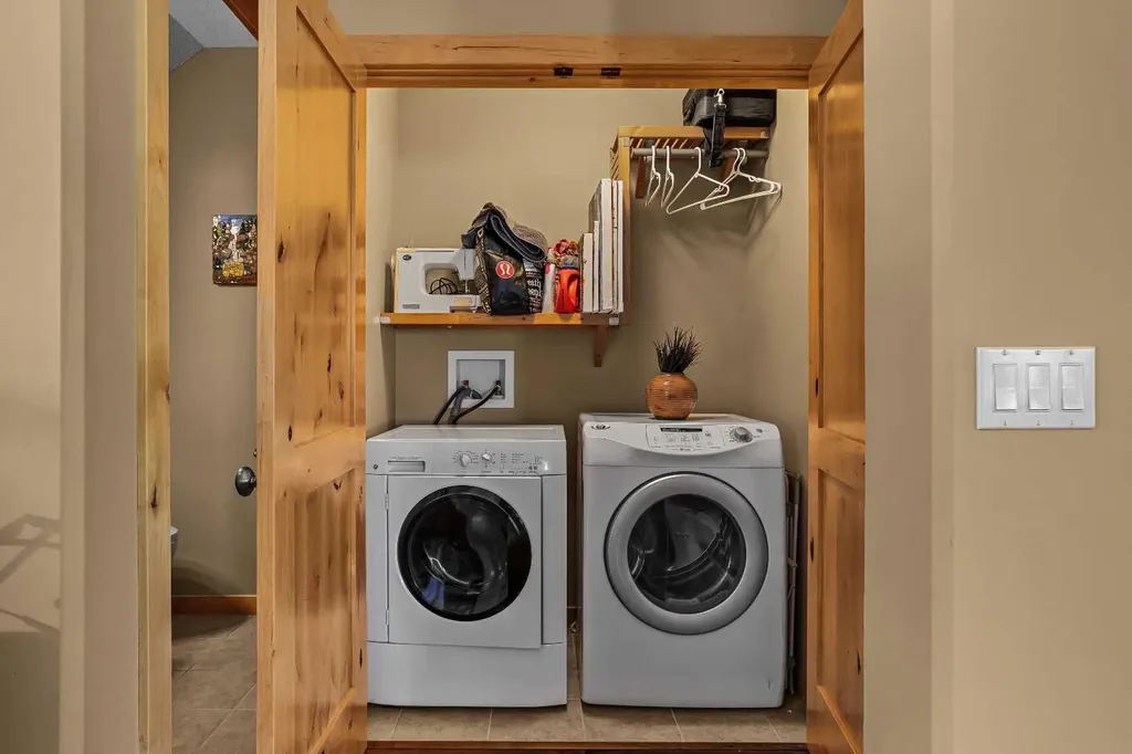 516 8th Avenue Canmore AB T1W2E3