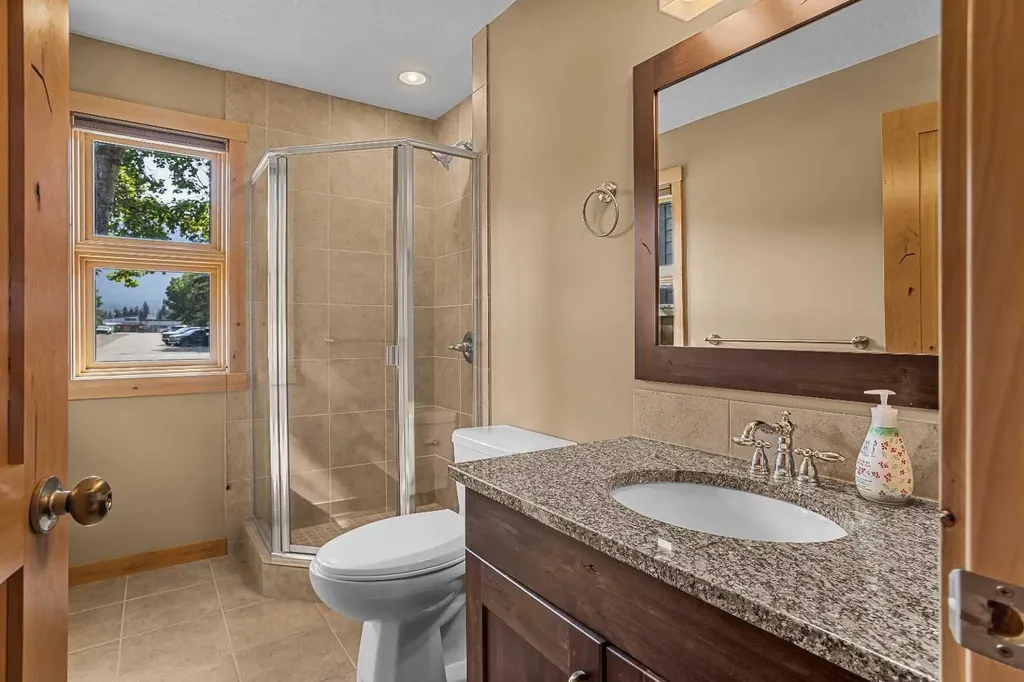 516 8th Avenue Canmore AB T1W2E3