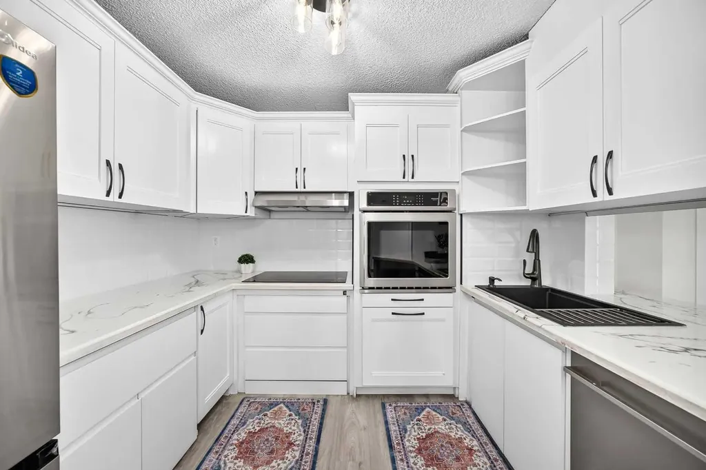 4000 Somervale Court SW Calgary AB T2Y4J3