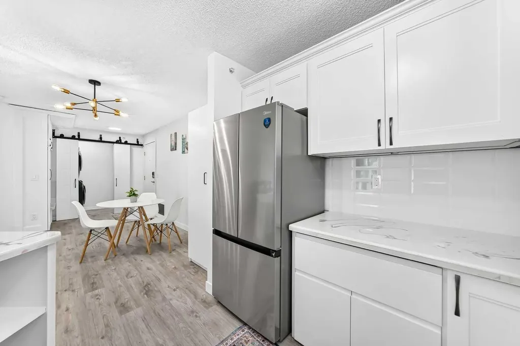 4000 Somervale Court SW Calgary AB T2Y4J3
