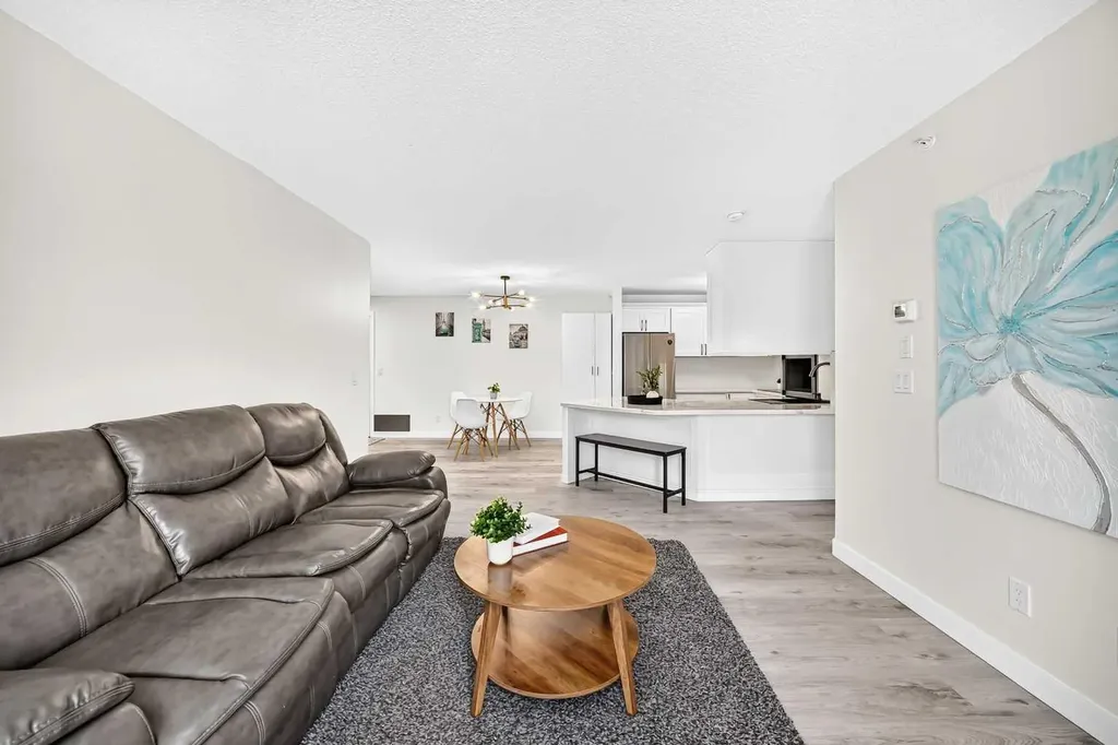 4000 Somervale Court SW Calgary AB T2Y4J3