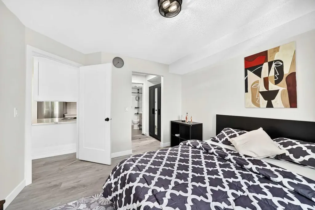 4000 Somervale Court SW Calgary AB T2Y4J3