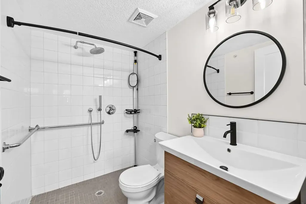 4000 Somervale Court SW Calgary AB T2Y4J3