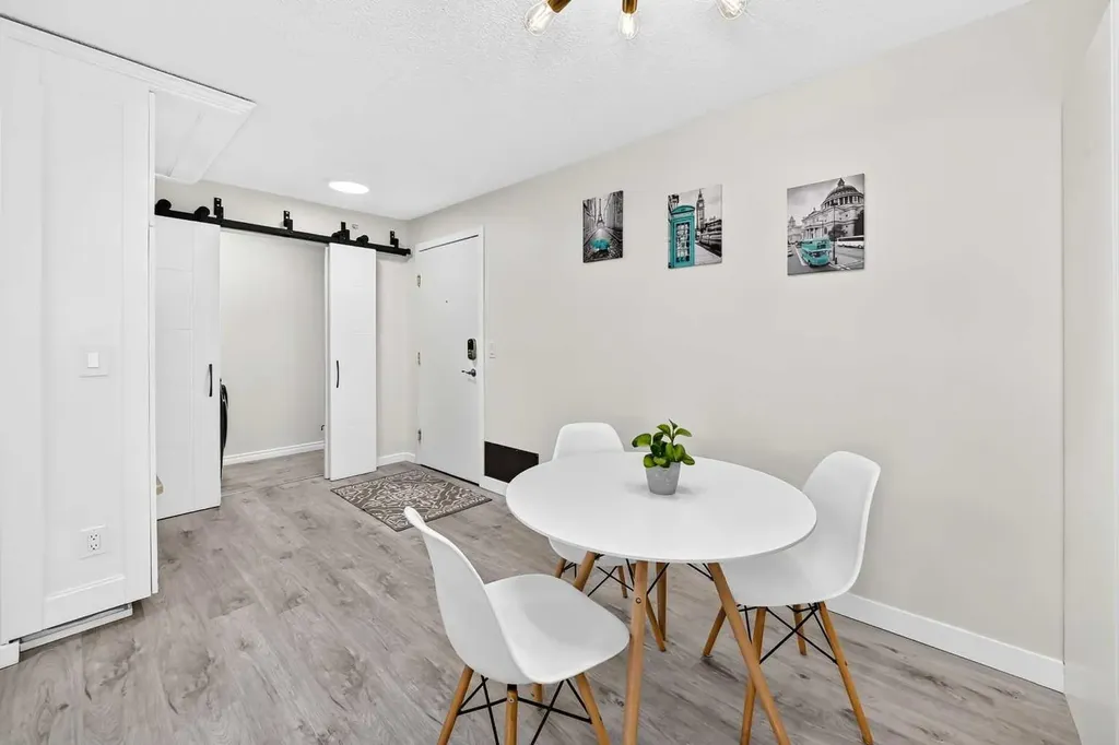 4000 Somervale Court SW Calgary AB T2Y4J3