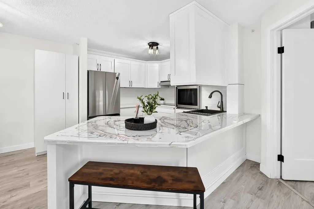 4000 Somervale Court SW Calgary AB T2Y4J3