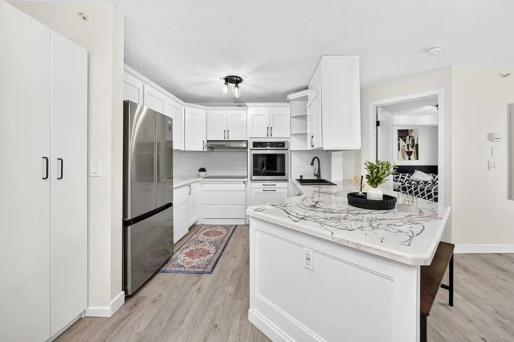 4000 Somervale Court SW Calgary AB T2Y4J3