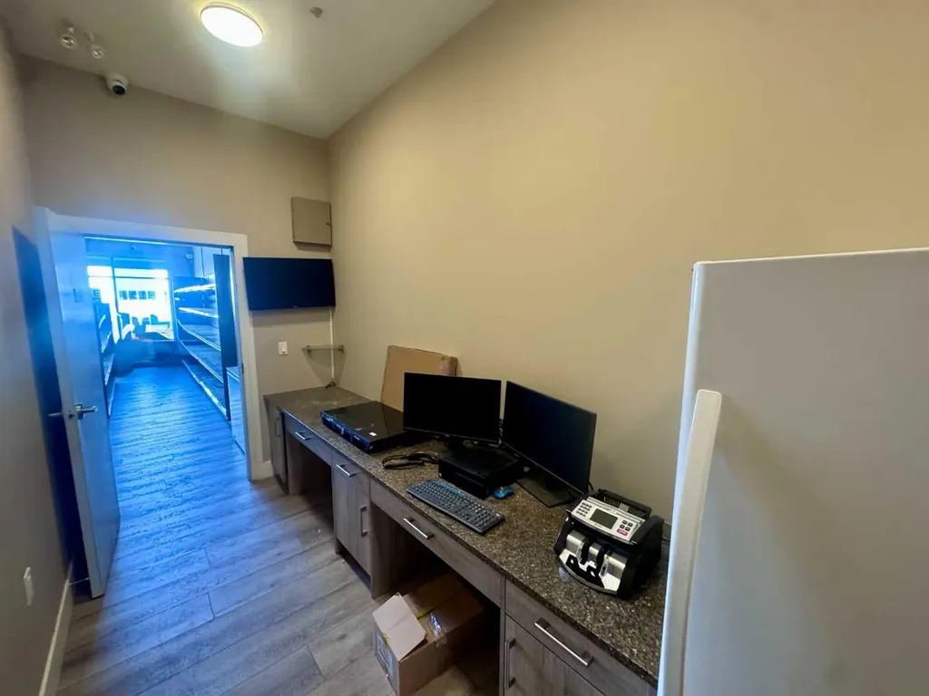 11125 38 Street NE Calgary AB T3N 1P3
