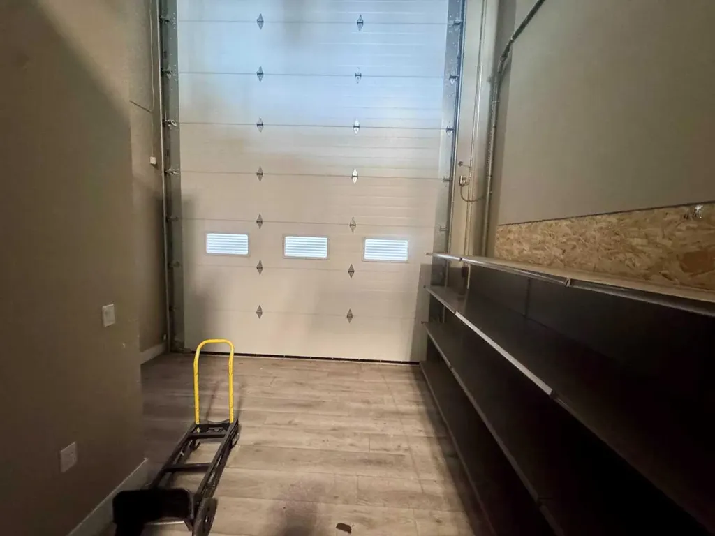 11125 38 Street NE Calgary AB T3N 1P3