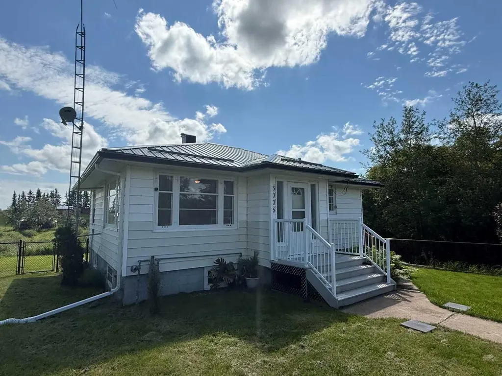 5005 47 Avenue Myrnam AB T0B3K0