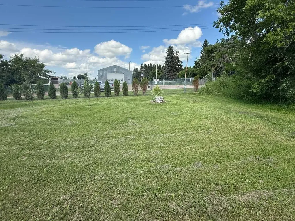 5005 47 Avenue Myrnam AB T0B3K0