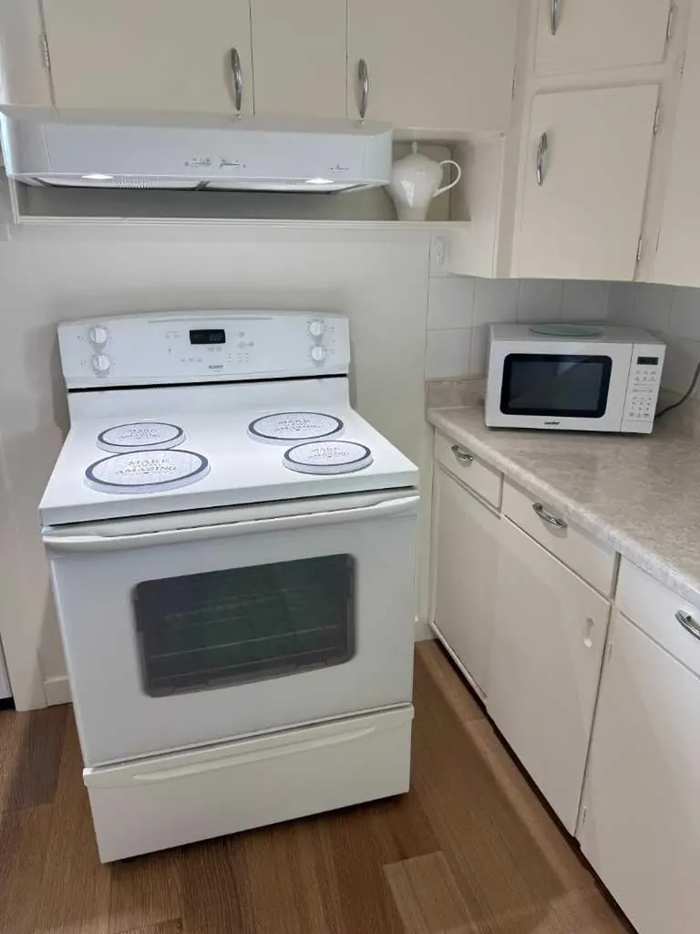 5005 47 Avenue Myrnam AB T0B3K0