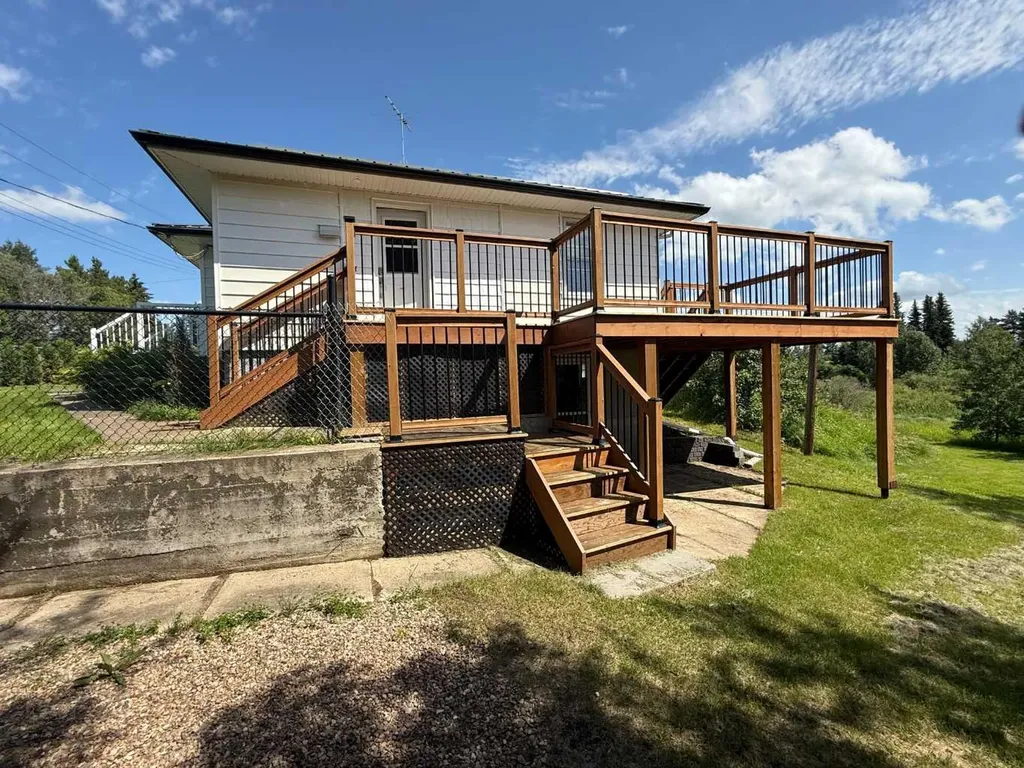 5005 47 Avenue Myrnam AB T0B3K0