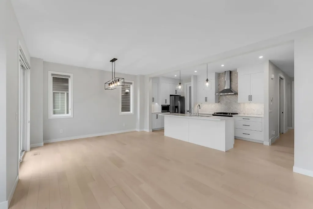 45 Carringsby Landing NW Calgary AB T3P1L9