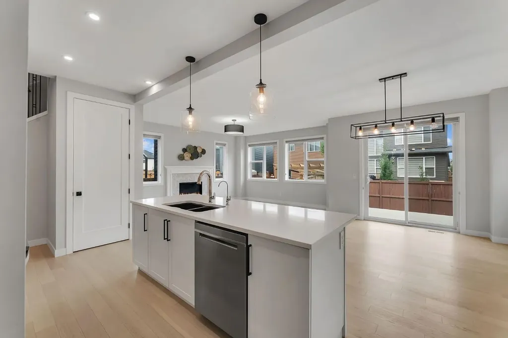 45 Carringsby Landing NW Calgary AB T3P1L9