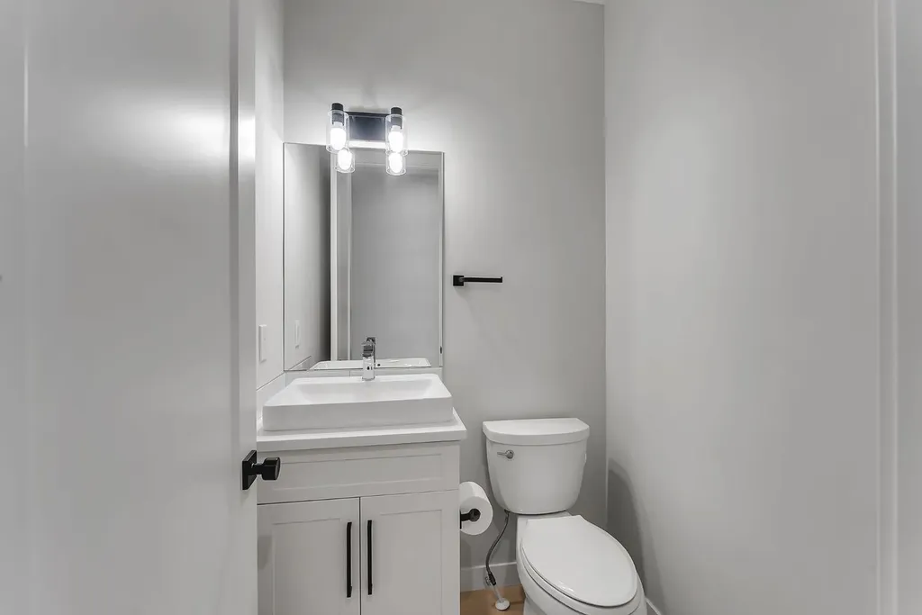 45 Carringsby Landing NW Calgary AB T3P1L9