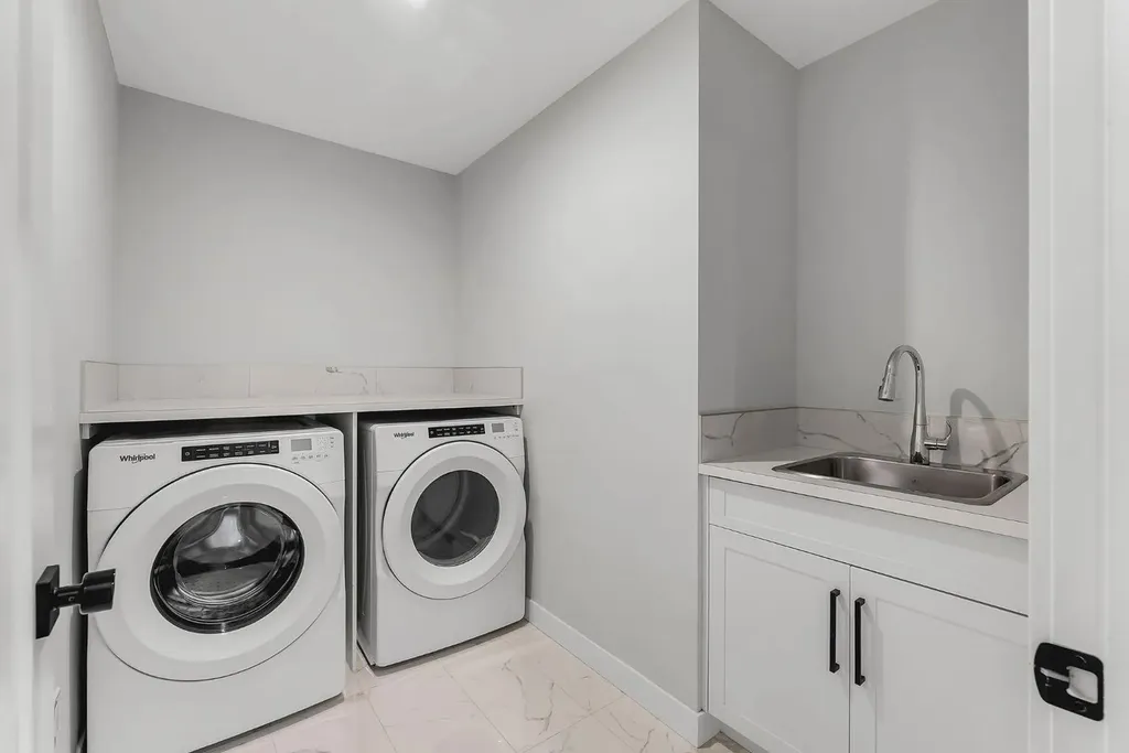 45 Carringsby Landing NW Calgary AB T3P1L9