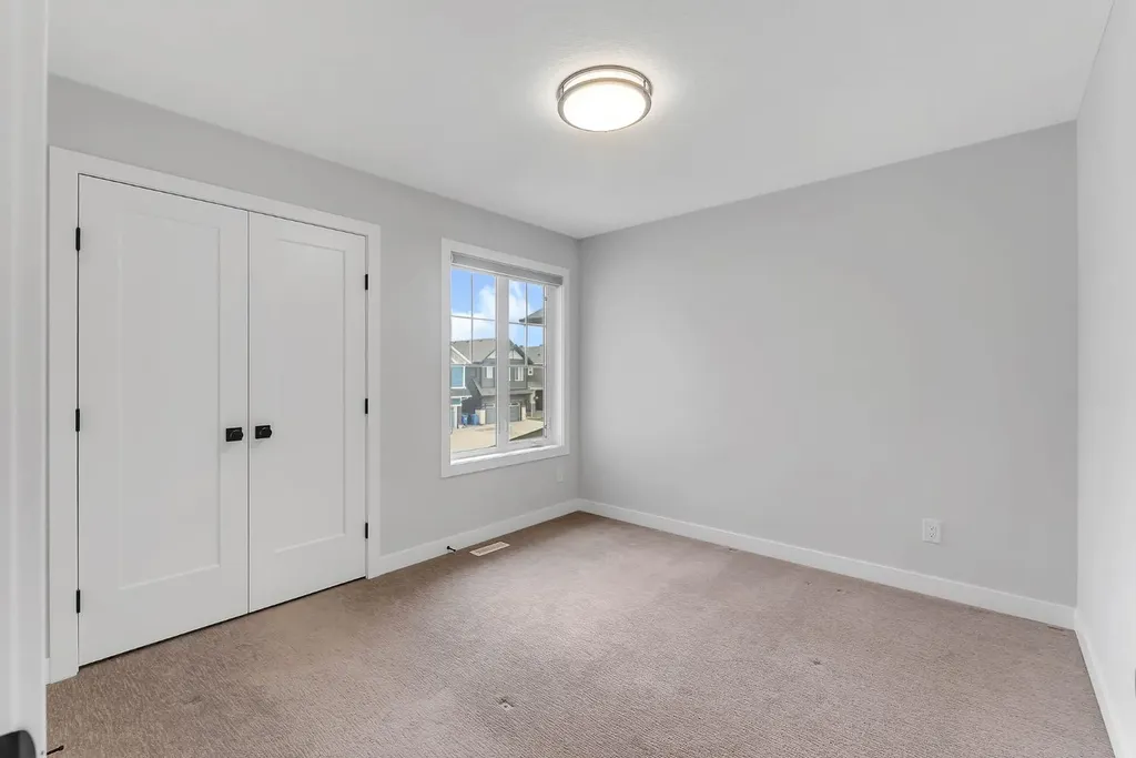 45 Carringsby Landing NW Calgary AB T3P1L9