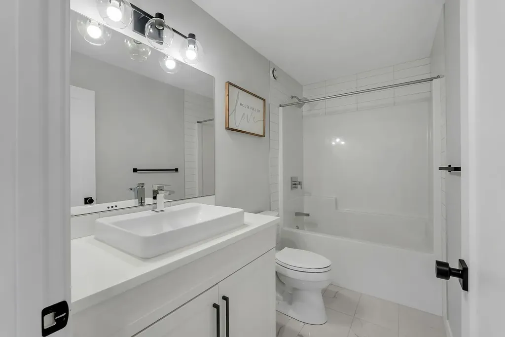 45 Carringsby Landing NW Calgary AB T3P1L9