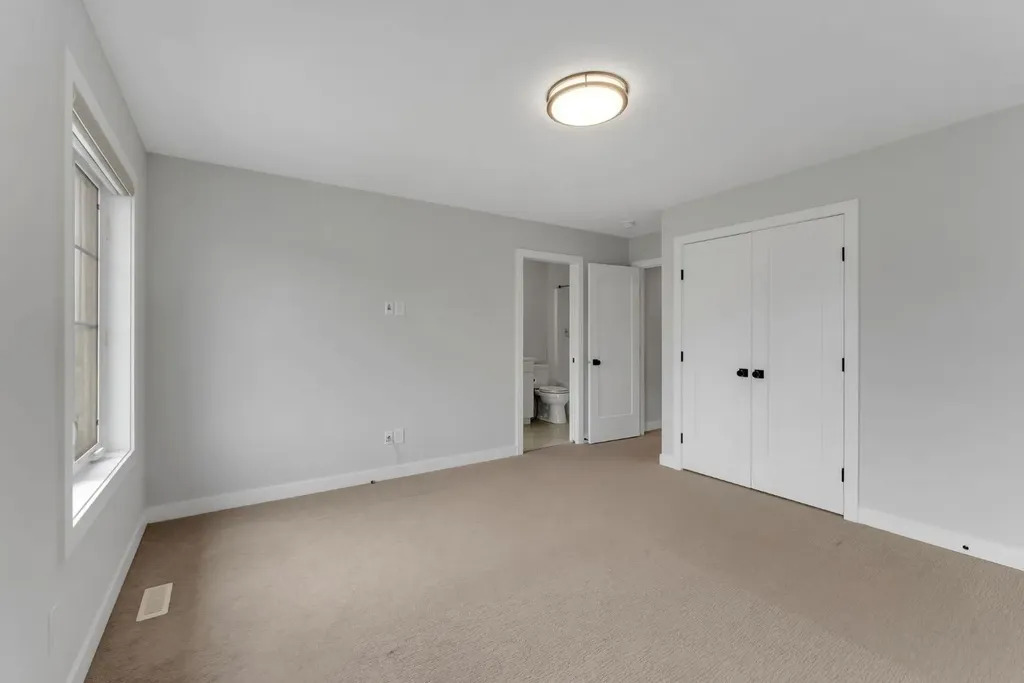 45 Carringsby Landing NW Calgary AB T3P1L9