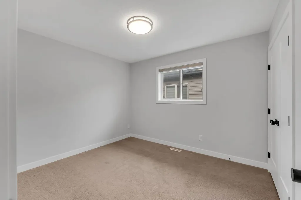 45 Carringsby Landing NW Calgary AB T3P1L9