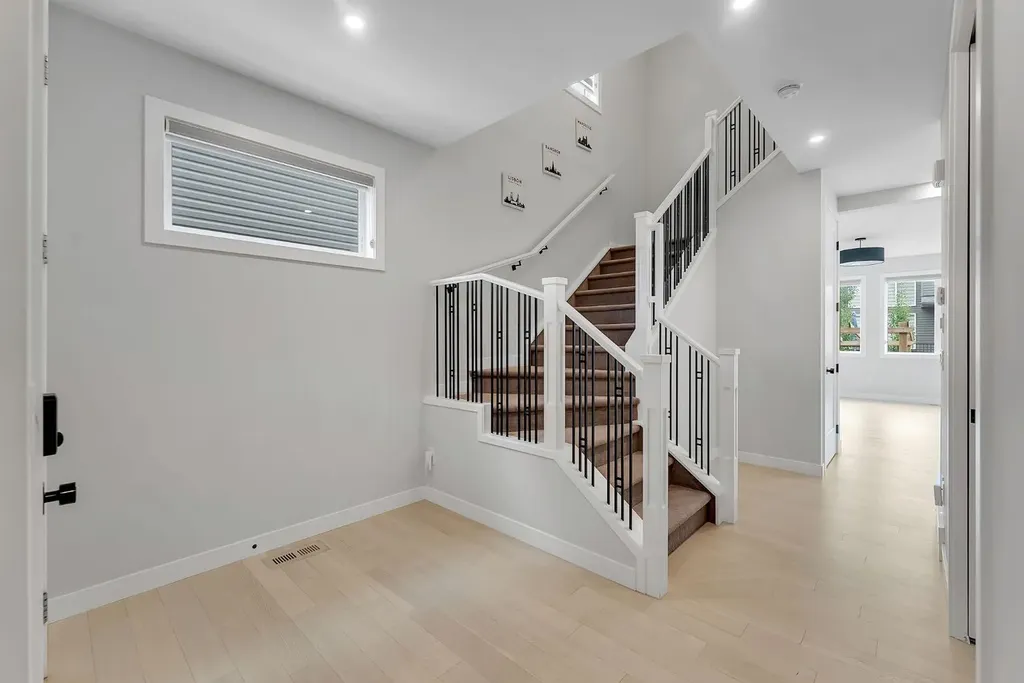 45 Carringsby Landing NW Calgary AB T3P1L9