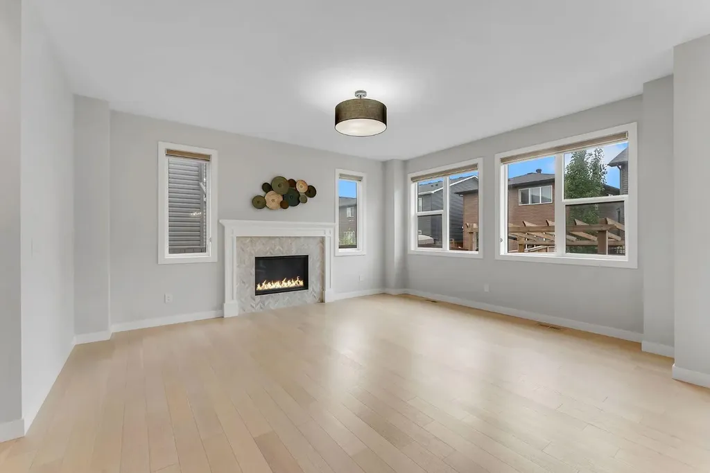 45 Carringsby Landing NW Calgary AB T3P1L9